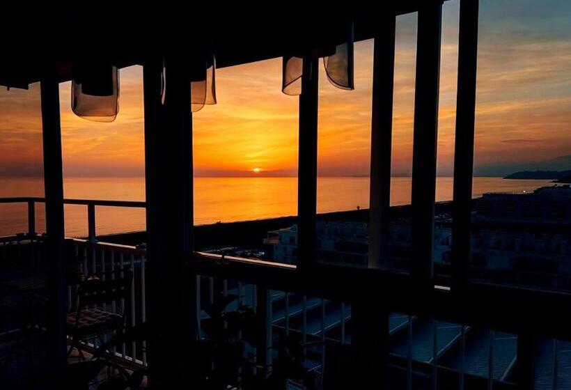 Apartamento ático Penthouse Faro De Torrox