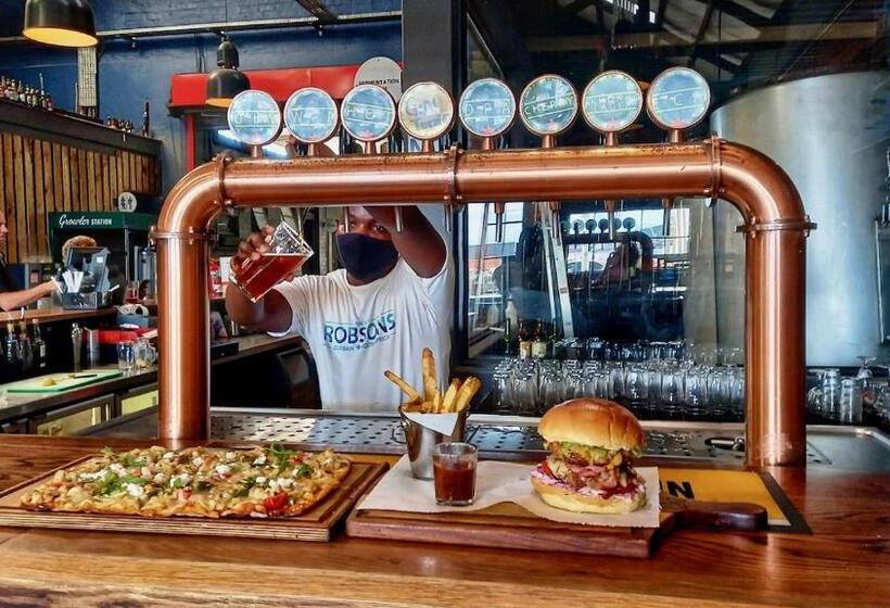 Durban Point Waterfront, 805 Quayside 40 Canalquay Rd