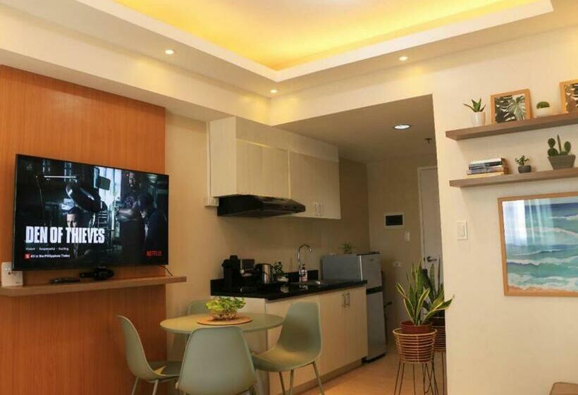 Joyful Hub With Netflix At Sunvida