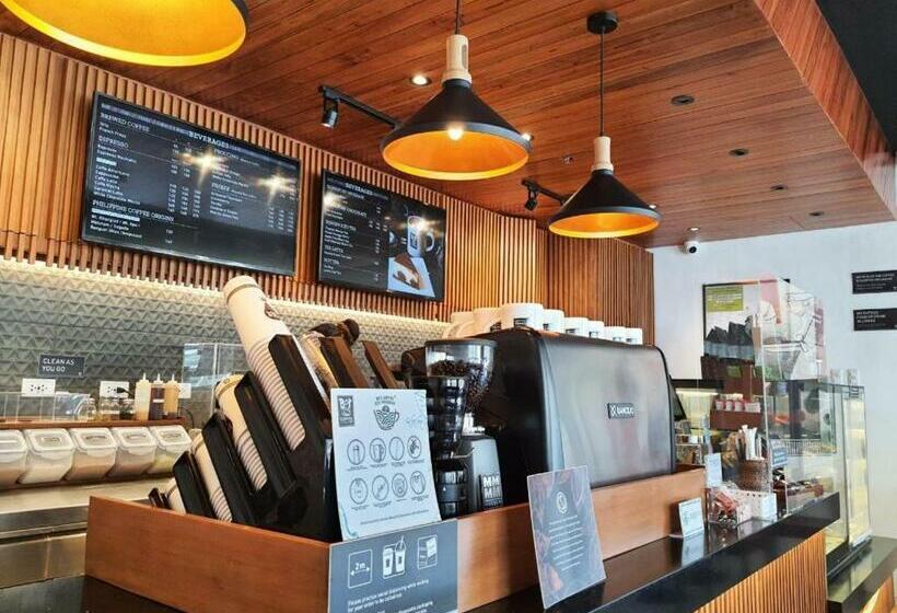 Joyful Hub With Netflix At Sunvida