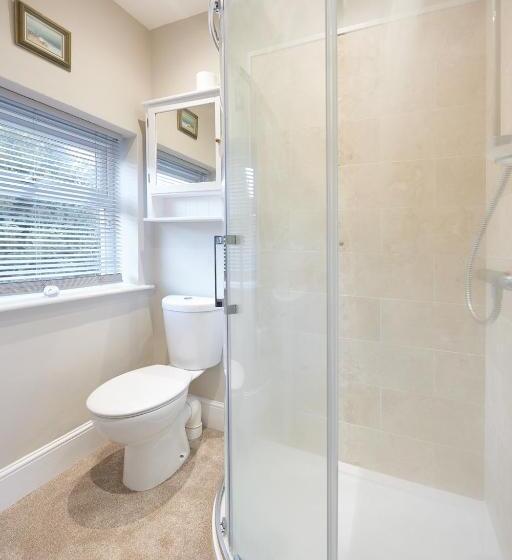 Quiet Edwardian Era House, Painswick