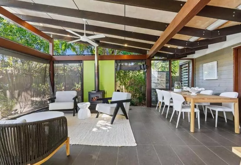 Seagrass   Pacific Ave   Tranquil Beautifully Styled Home