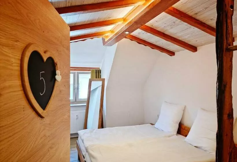 Retkeilymaja Wirtshaus Zum Lowen