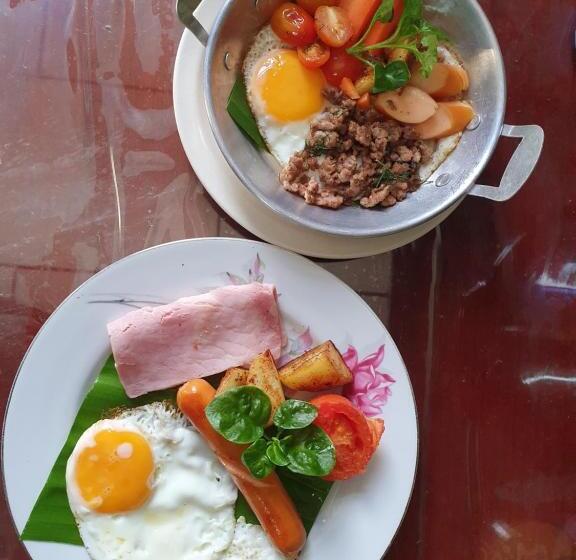 تختخواب و صبحانه Kinn Stay50 Bangkok