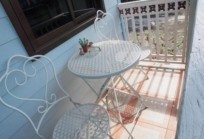 تختخواب و صبحانه Kinn Stay50 Bangkok