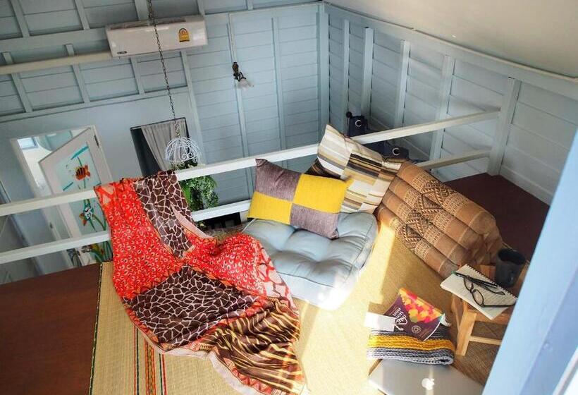 تختخواب و صبحانه Kinn Stay50 Bangkok