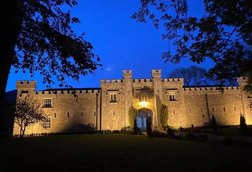 ベッドアンドブレックファースト Markree Courtyard