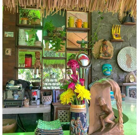 هتل Sriyana Uluwatu