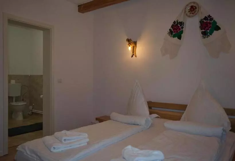 Majatalo Casa Traditionala Breb