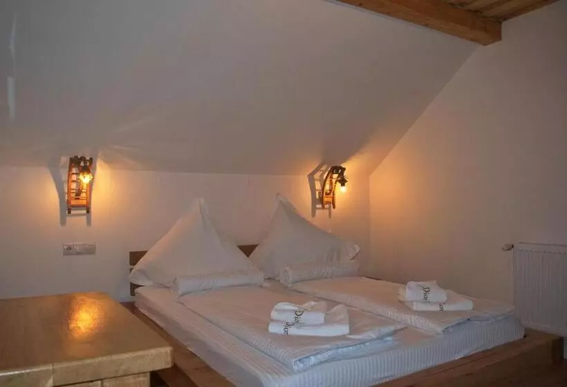 Majatalo Casa Traditionala Breb