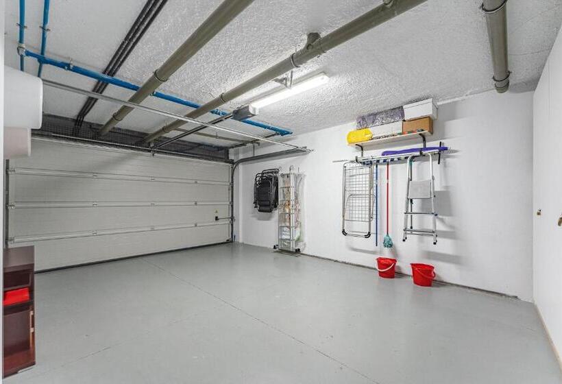 Townhouse With Three Bedrooms