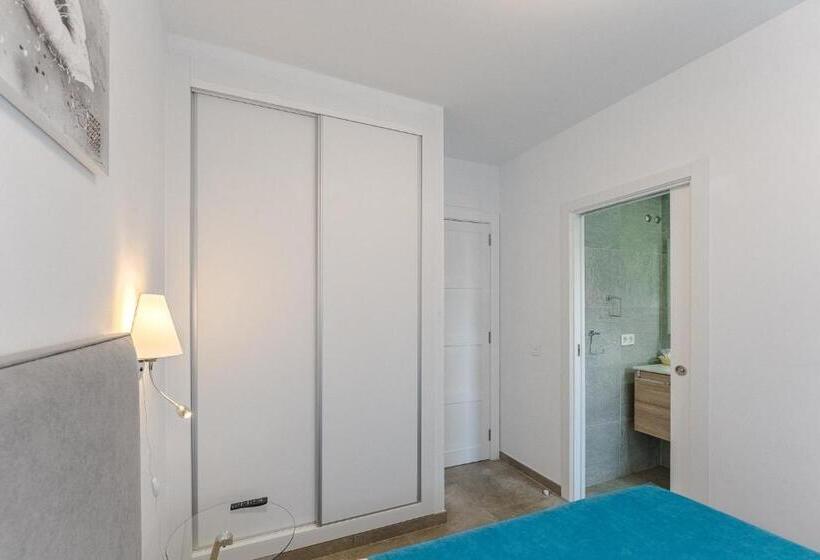 Townhouse With Three Bedrooms