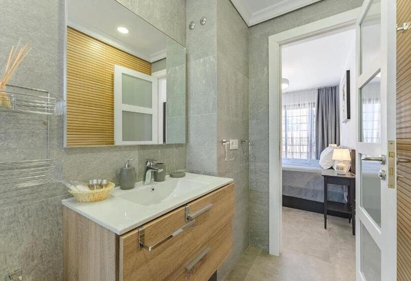 Townhouse With Three Bedrooms