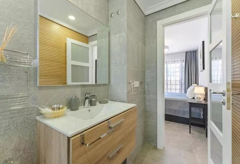 Townhouse With Three Bedrooms