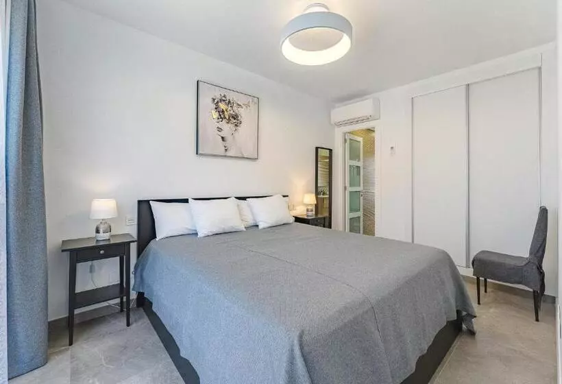 Townhouse With Three Bedrooms