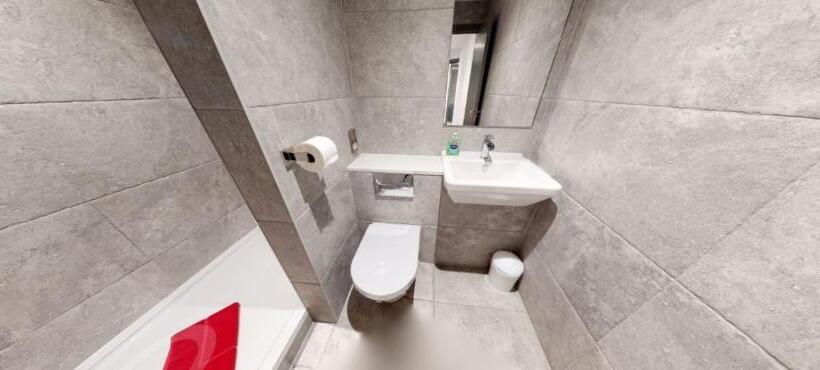 2 The View Apartments Ilfracombe Seafront, Parking, Lift, Ev