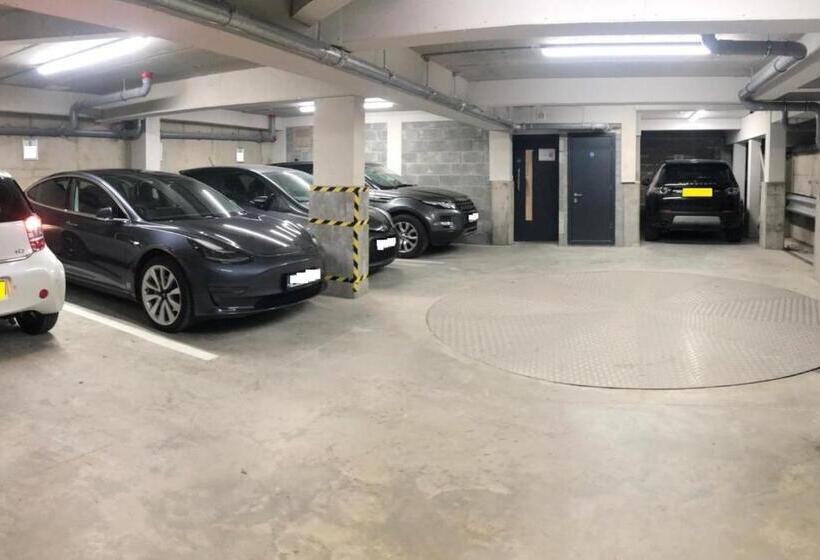 2 The View Apartments Ilfracombe Seafront, Parking, Lift, Ev