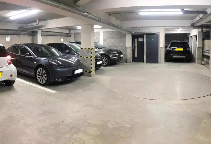 2 The View Apartments Ilfracombe   Seafront, Parking, Lift, Ev