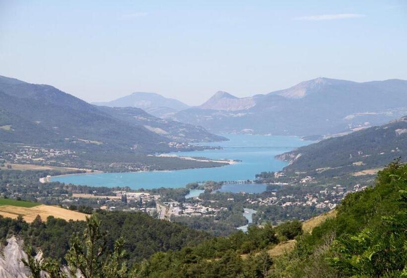 تختخواب و صبحانه Le Vieux Chalet