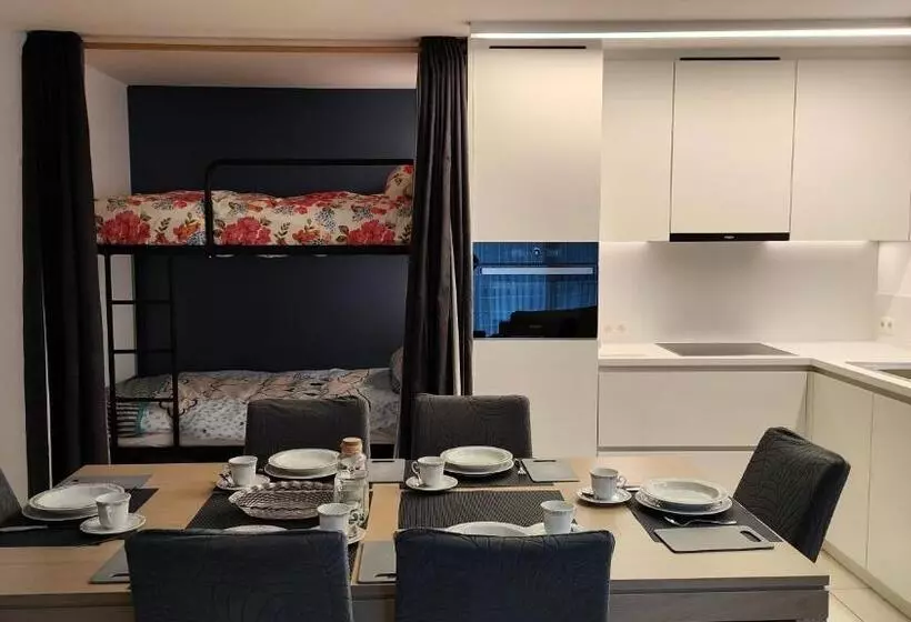 Blutsyde Promenade Encanto