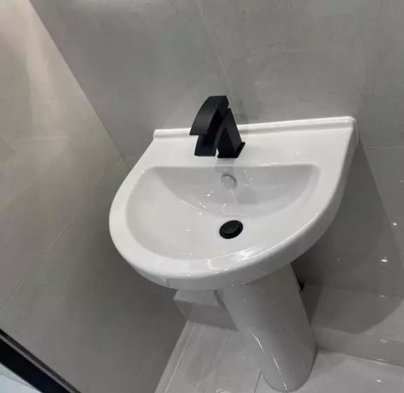 2 Bedroom Apartment Ground Floor Eastbourne Town Centre