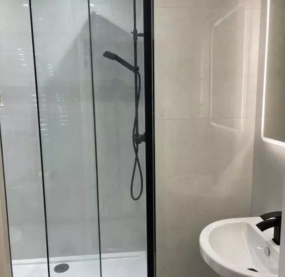 2 Bedroom Apartment Ground Floor Eastbourne Town Centre