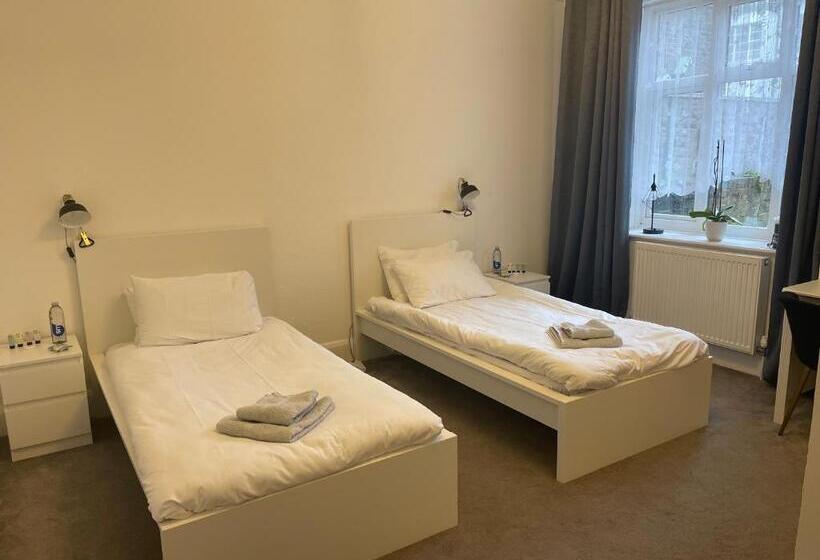 2 Bedroom Apartment Ground Floor Eastbourne Town Centre