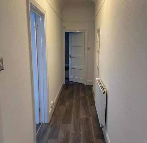 2 Bedroom Apartment Ground Floor Eastbourne Town Centre