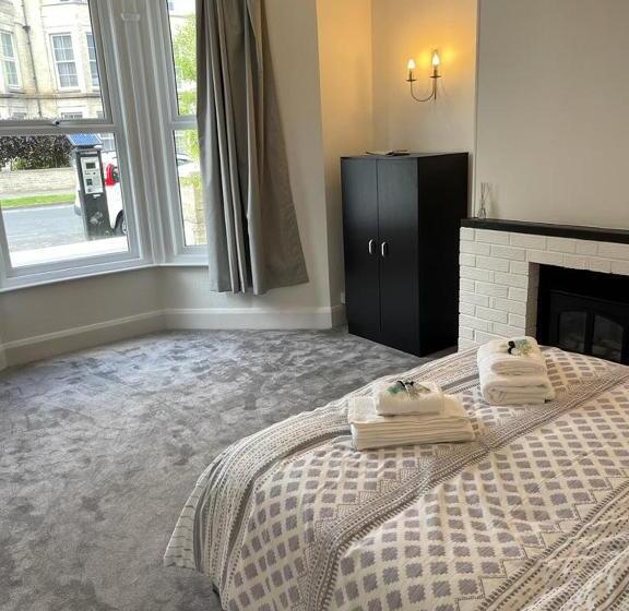 2 Bedroom Apartment Ground Floor Eastbourne Town Centre