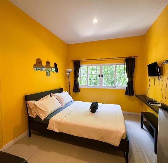 Hôtel โรงแรมบ้านเพิ่มสุข อิมแพ็ค เมืองทอง