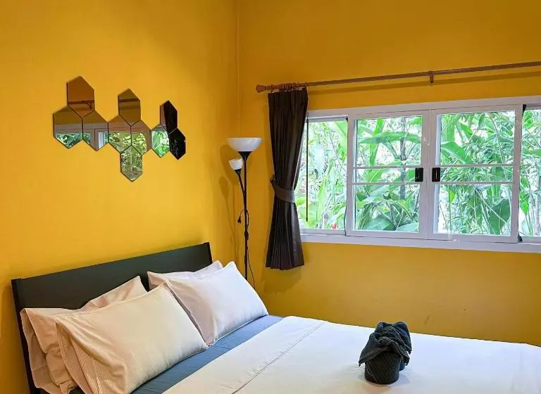 ホテル โรงแรมบ้านเพิ่มสุข อิมแพ็ค เมืองทอง