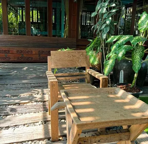 ホテル โรงแรมบ้านเพิ่มสุข อิมแพ็ค เมืองทอง