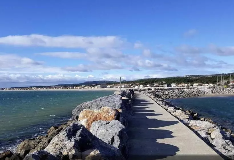 La Maison De Leontine