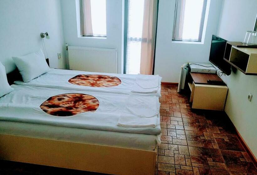 膳宿费 стаи за гости живел