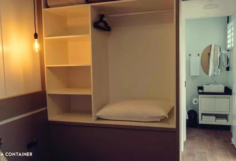 پانسیون Vila Container
