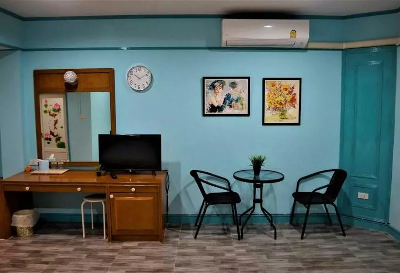 هاستل โรงแรมเมืองเพรียวอินน์ Mueang Phriao Inn