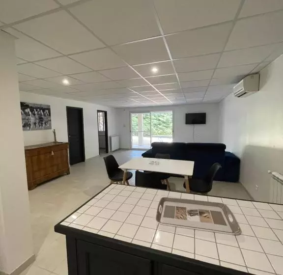 Appartements Calmes Le Mas De Lauriane