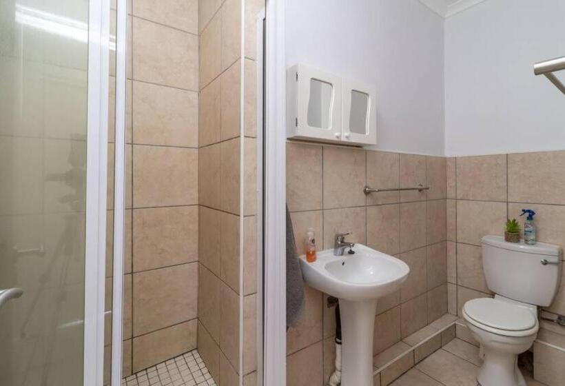 Cozy All In One Ocean View Apartment