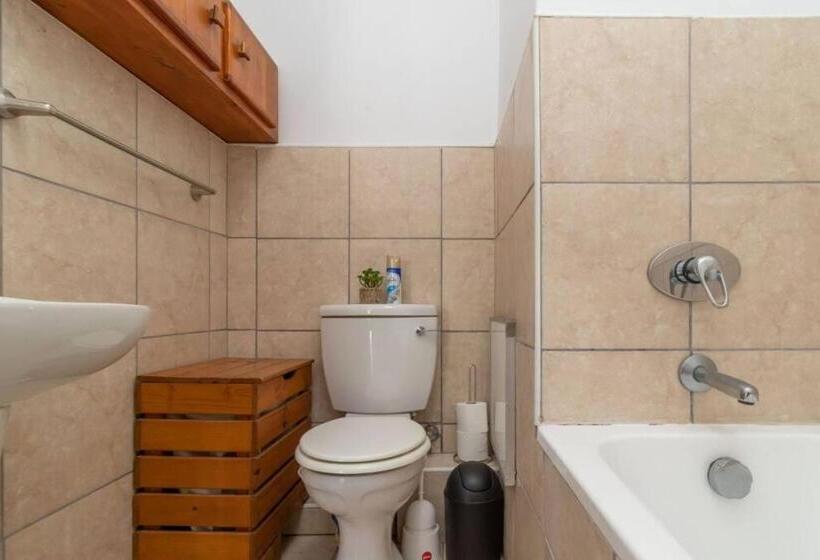 Cozy All In One Ocean View Apartment