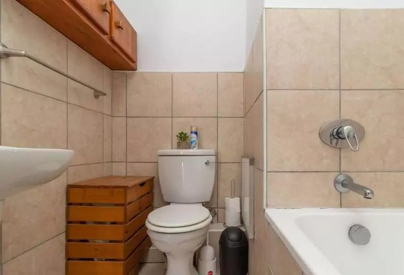 Cozy All In One Ocean View Apartment