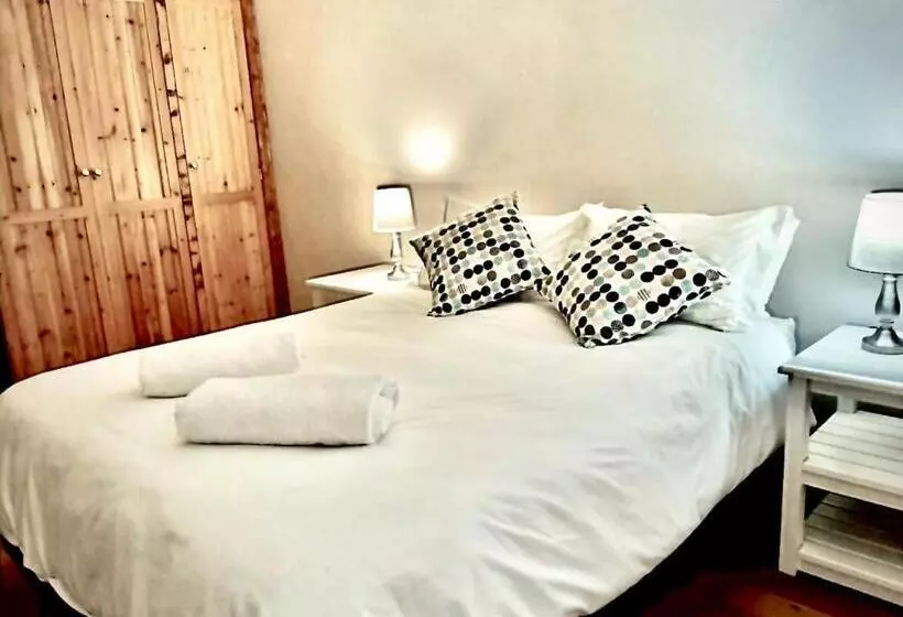 Majatalo De Graaff Manor