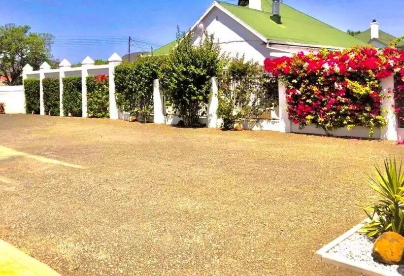 Majatalo De Graaff Manor