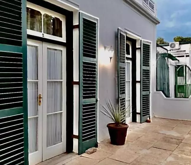 Majatalo De Graaff Manor