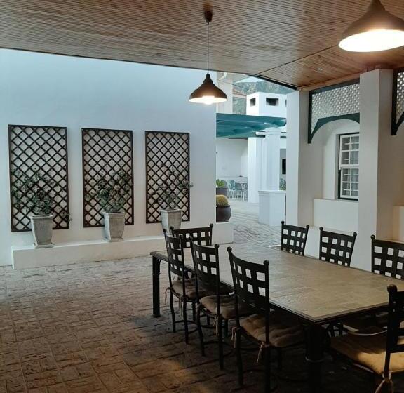 بنسيون De Graaff Manor