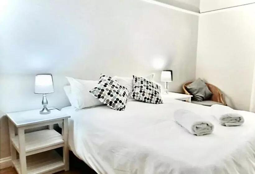 Majatalo De Graaff Manor