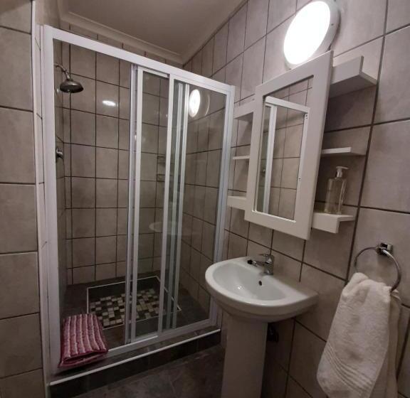 بنسيون De Graaff Manor