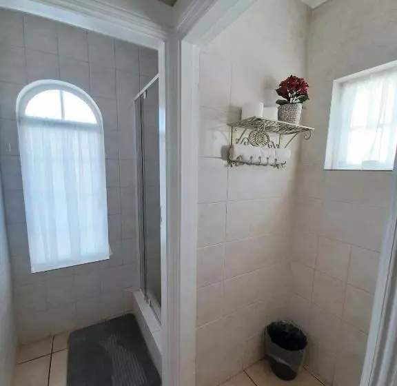 Majatalo De Graaff Manor