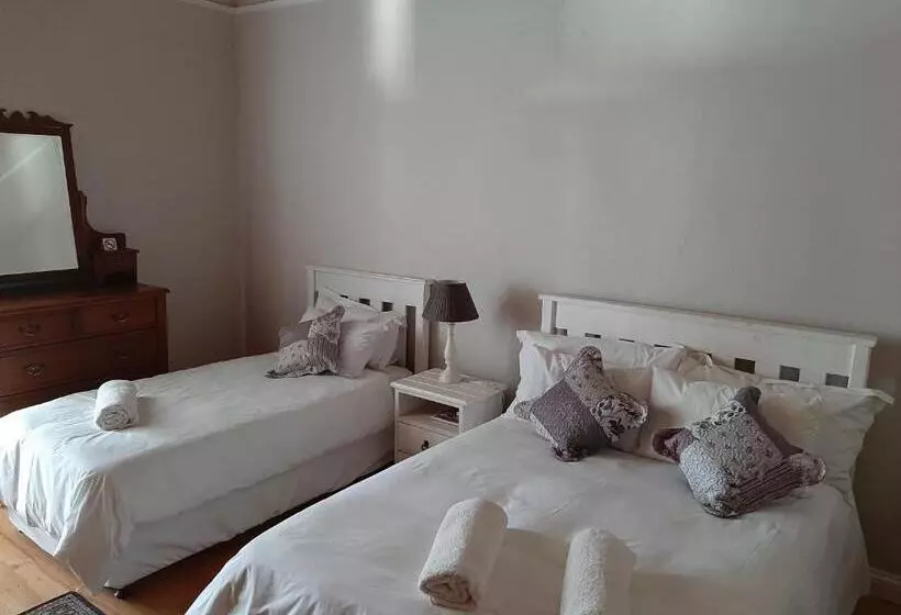 Majatalo De Graaff Manor