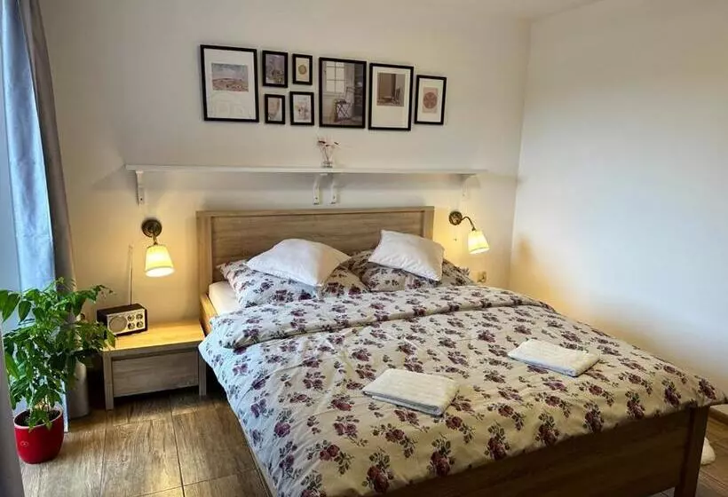 Majatalo Penzión Jolla