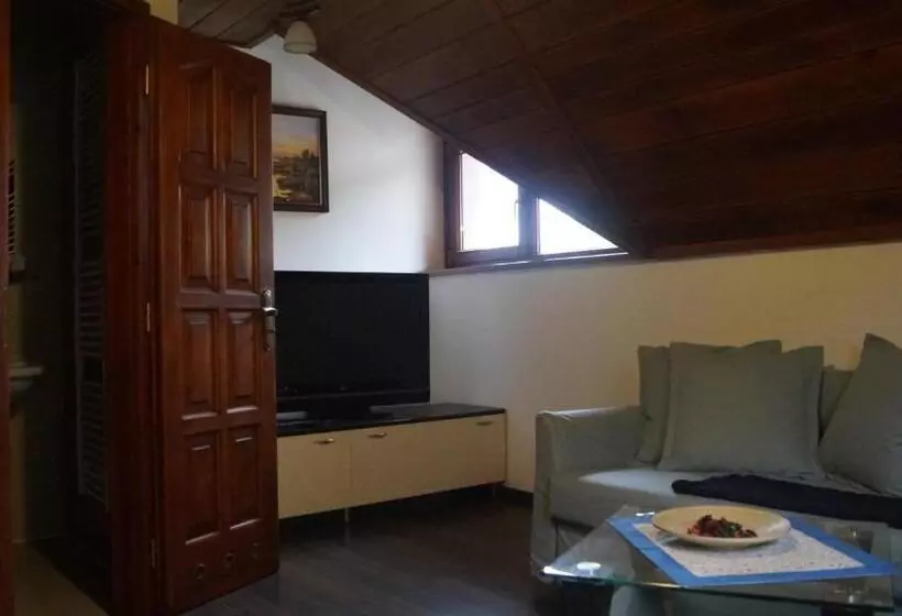 Majatalo Penzión Jolla